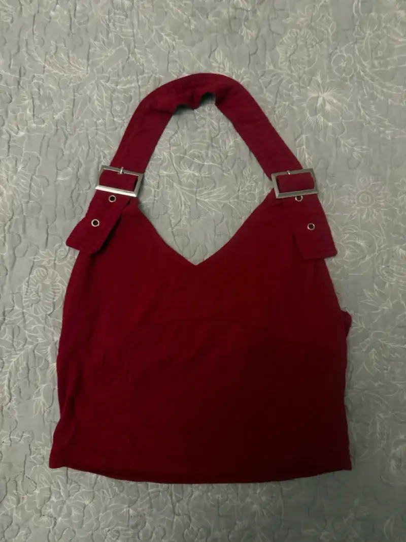 Top rojo con tirantes ajustables - 2