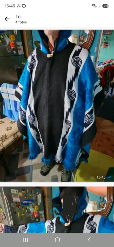 Poncho artesanal con diseño étnico azul y negro - miniatura 4
