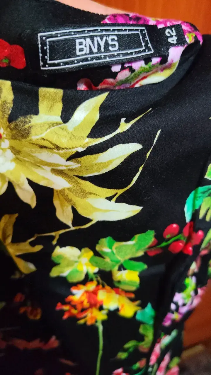 Vestido floral sin mangas BNY'S - 2