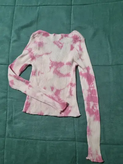 Polera manga larga tie-dye rosa y blanco - miniatura 3