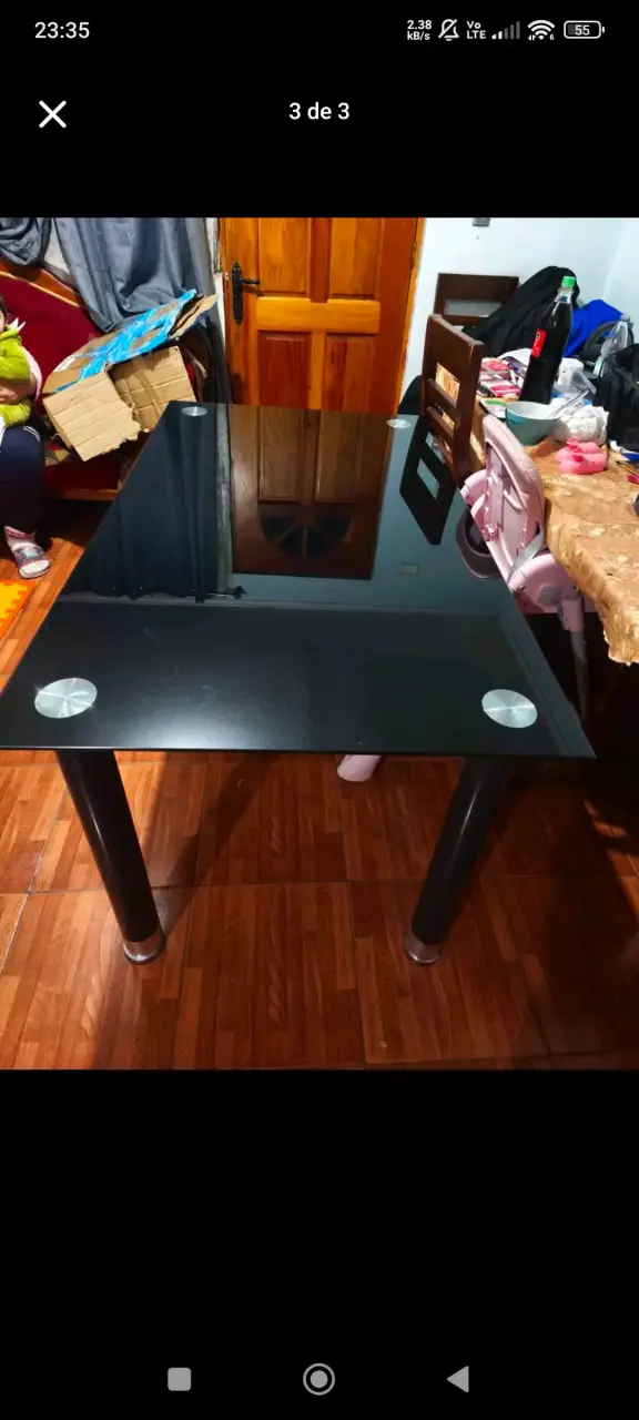 Mesa de vidrio negra moderna para comedor - 1