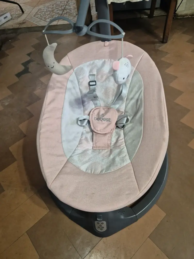 Silla mecedora para bebé Bebesit rosa - 2