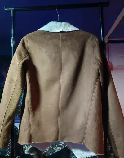 Chaqueta de mujer marrón con forro de lana - miniatura 1
