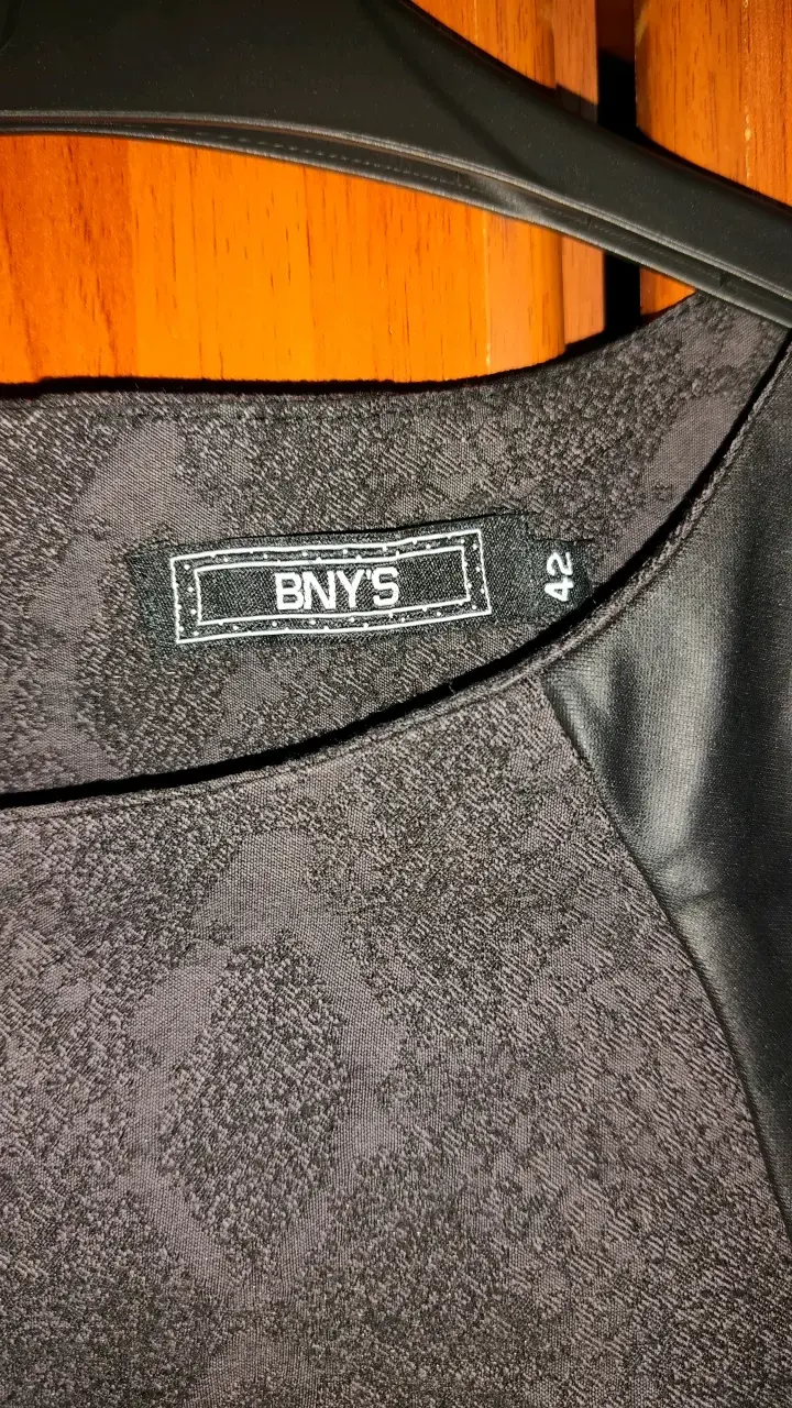 Vestido negro con detalles de cuero BNY'S - 3