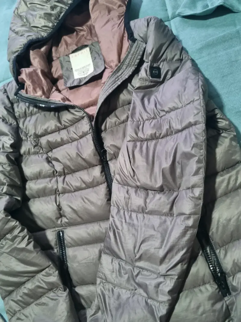 Chaqueta acolchada gris con capucha Esprit - 4