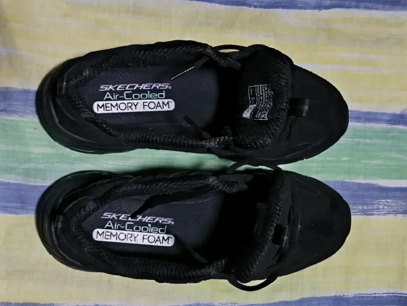 Zapatillas deportivas negras Skechers con Memory Foam - 4