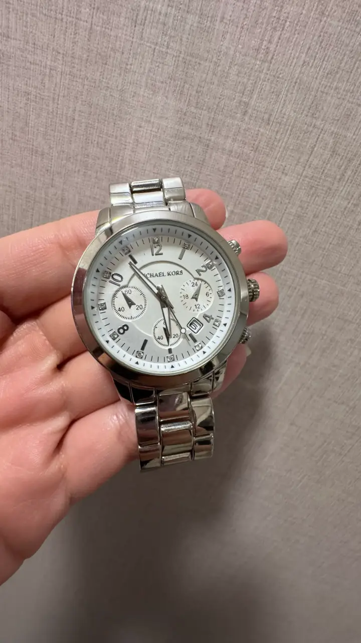 Reloj Michael Kors de acero inoxidable