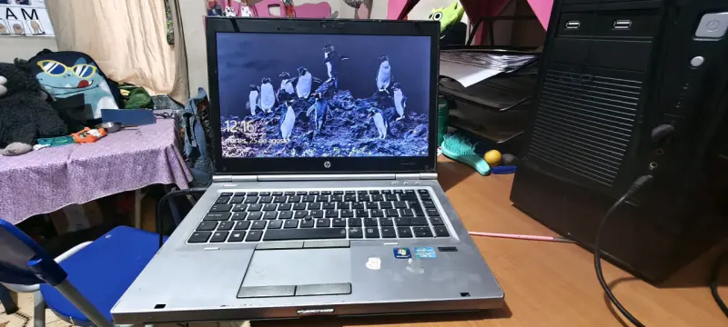 Laptop HP EliteBook con Windows 10 - 1