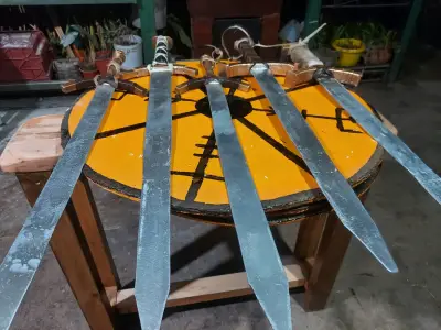 Set de Espadas y Hachas Artesanales - miniatura 1