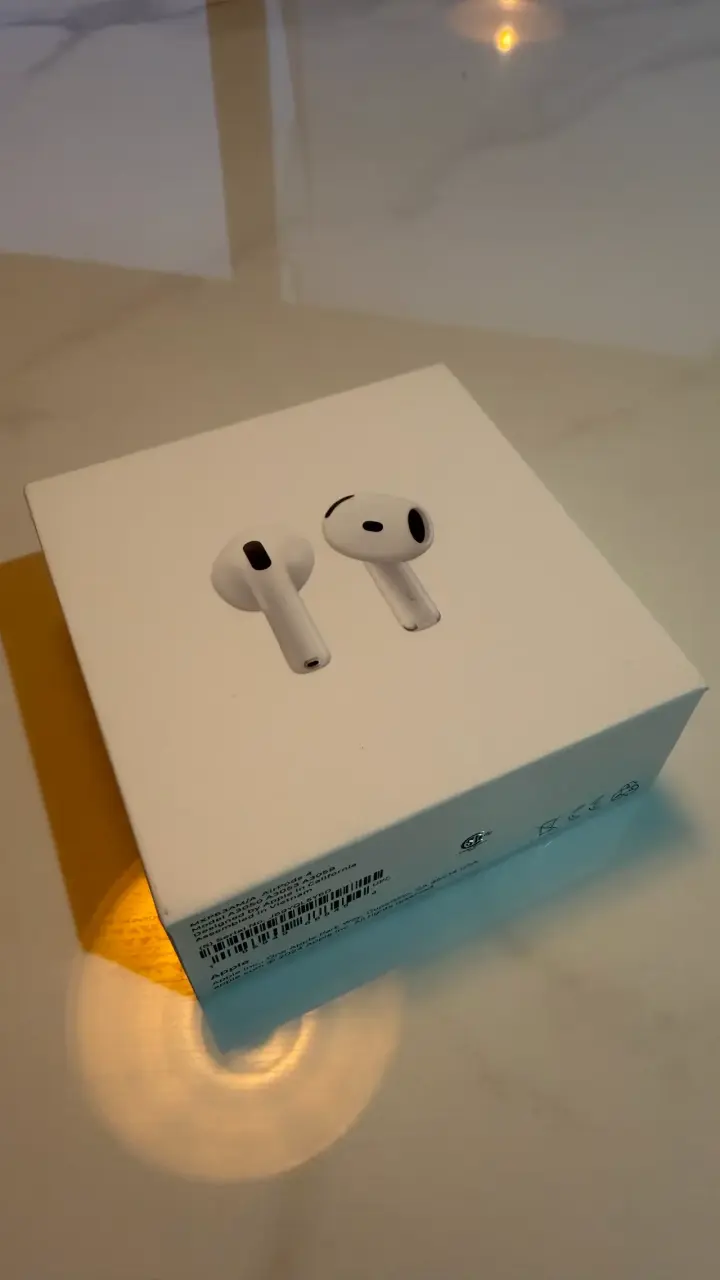 Audífonos Apple AirPods 4 nuevos - 1