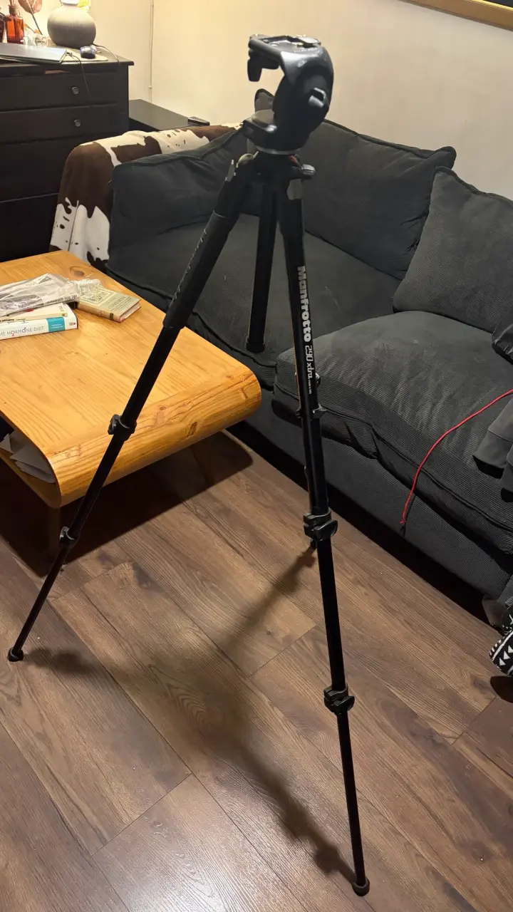 Trípode Manfrotto 290 Xtra de aluminio - 3