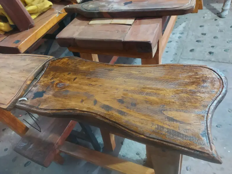 Tabla de Madera para Asado con Herraduras - 4