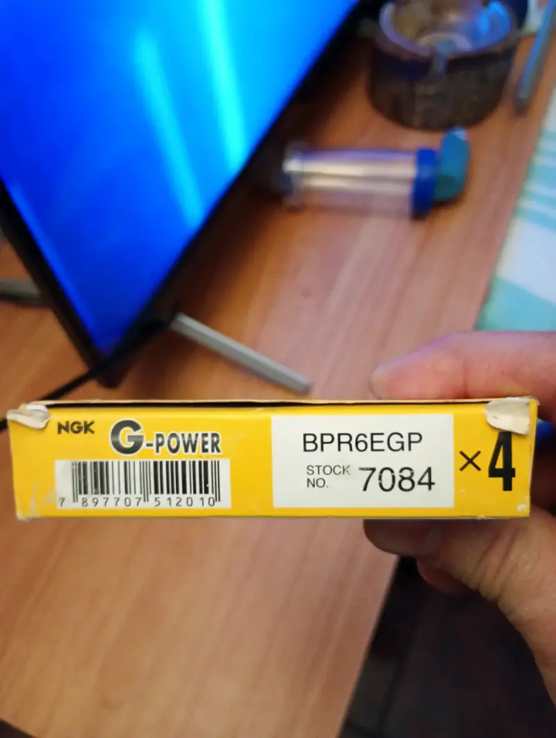 Bujías NGK G-Power BPR6EGP de aleación de platino - 1