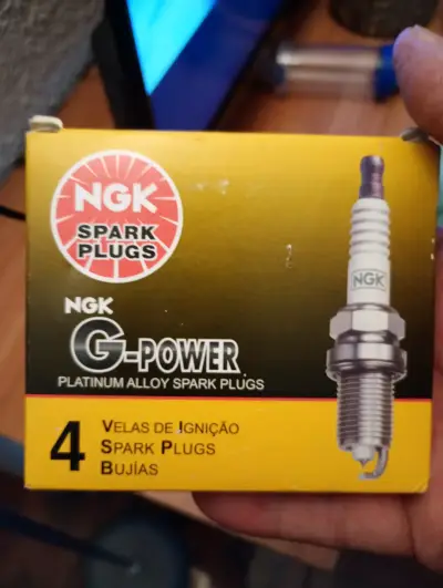 Bujías NGK G-Power BPR6EGP de aleación de platino - miniatura 3