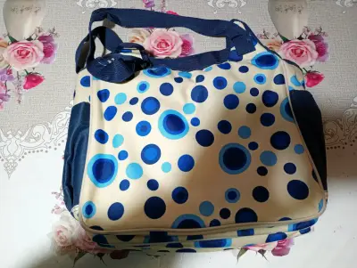 Bolso maternal Colloky con diseño de círculos - miniatura 2