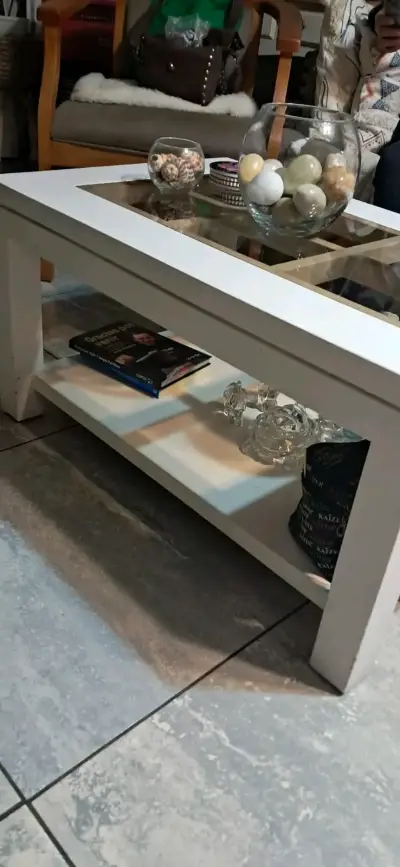 Mesa de centro blanca con vidrio - miniatura 2