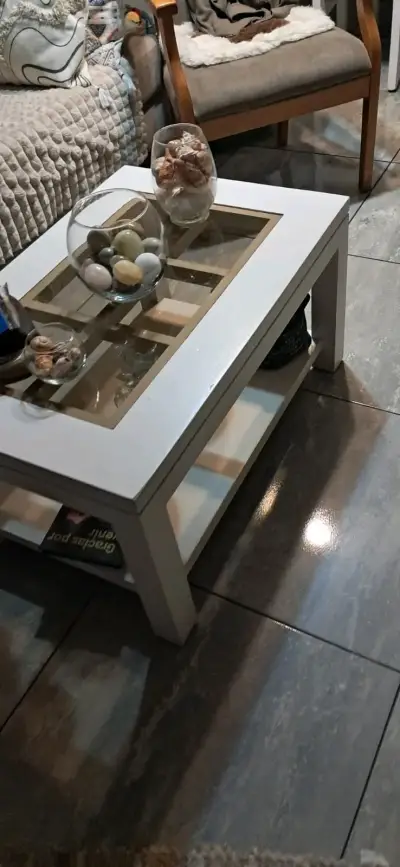 Mesa de centro blanca con vidrio - miniatura 4