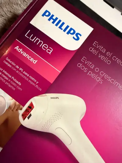 Depiladora IPL Philips Lumea Advanced con limpiador facial - miniatura 3