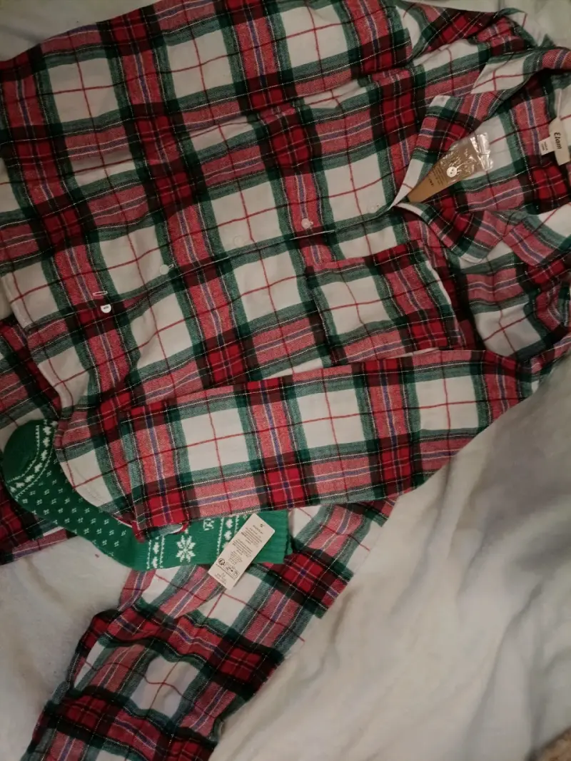 Pijama de franela a cuadros con calcetines - 1