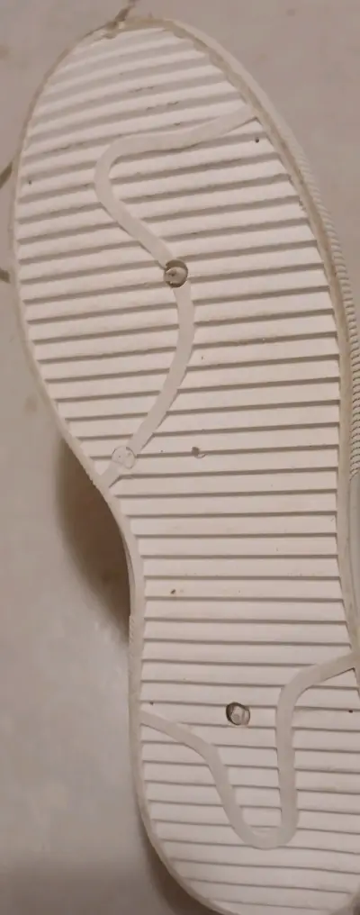 Zapatillas negras con cordones blancos Icoo - miniatura 4