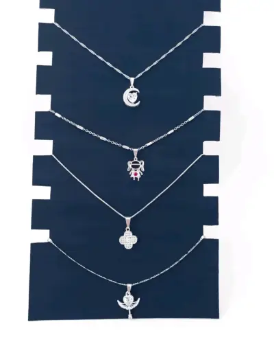 Se venden cadenas con dije incluido - miniatura 2