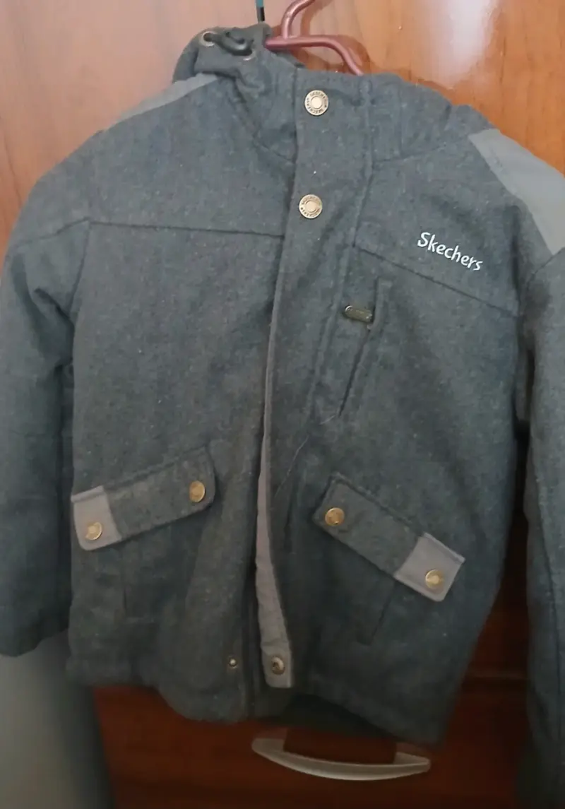 Chaqueta gris para niño Skechers talla 10 - 1