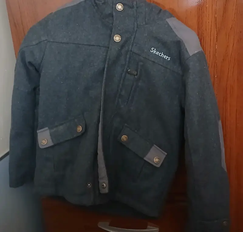 Chaqueta gris para niño Skechers talla 10 - 2