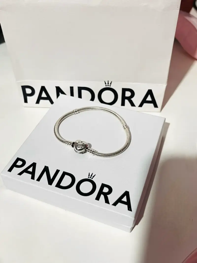 Brazalete Pandora Moments de plata con broche de corazón - 2