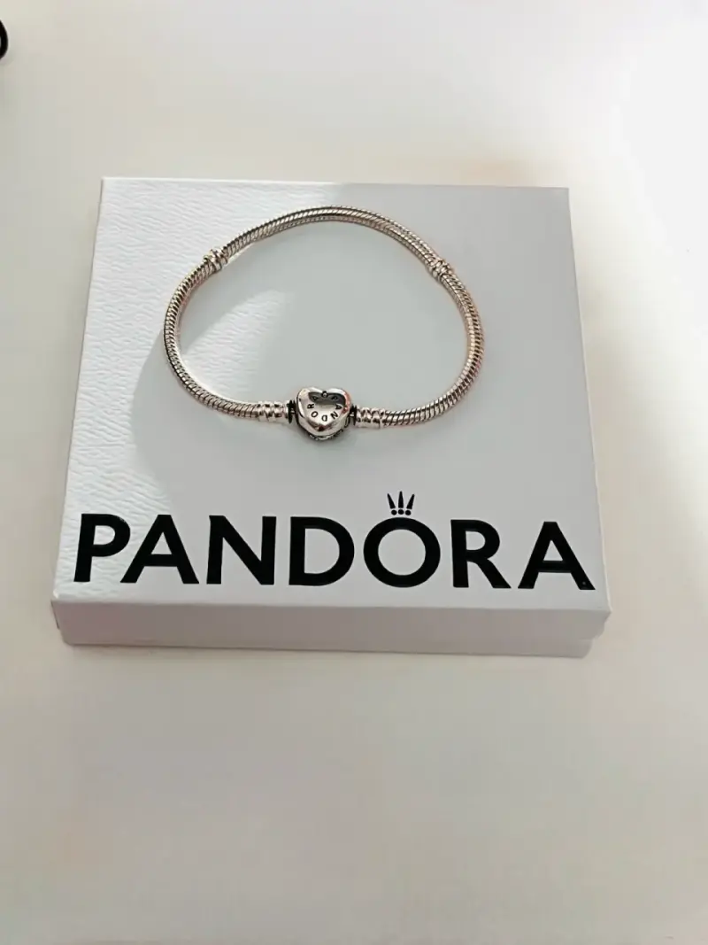 Brazalete Pandora Moments de plata con broche de corazón - 3