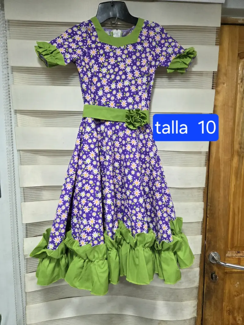 Vestido de niña floral con volantes - 3