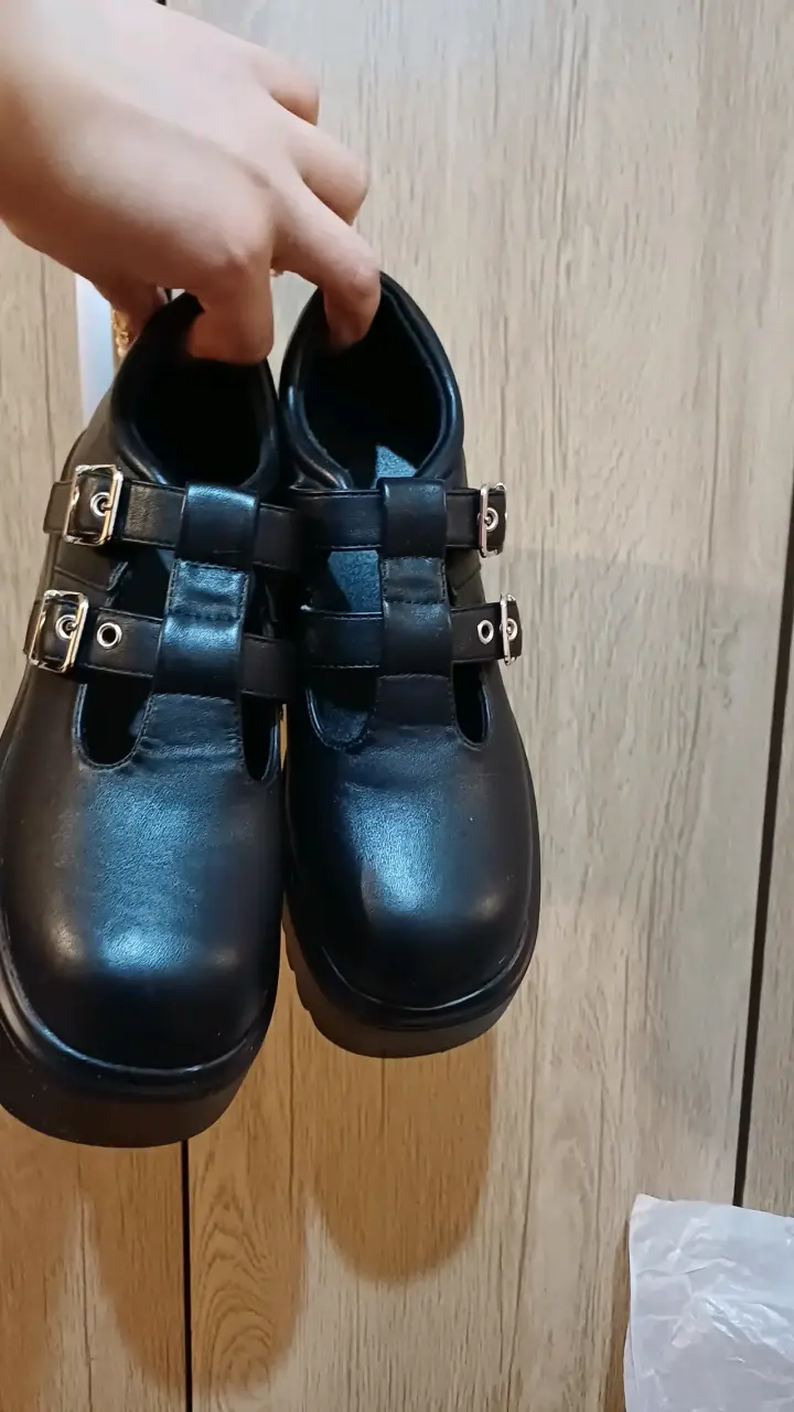 Zapatos de plataforma negros con hebillas - 2
