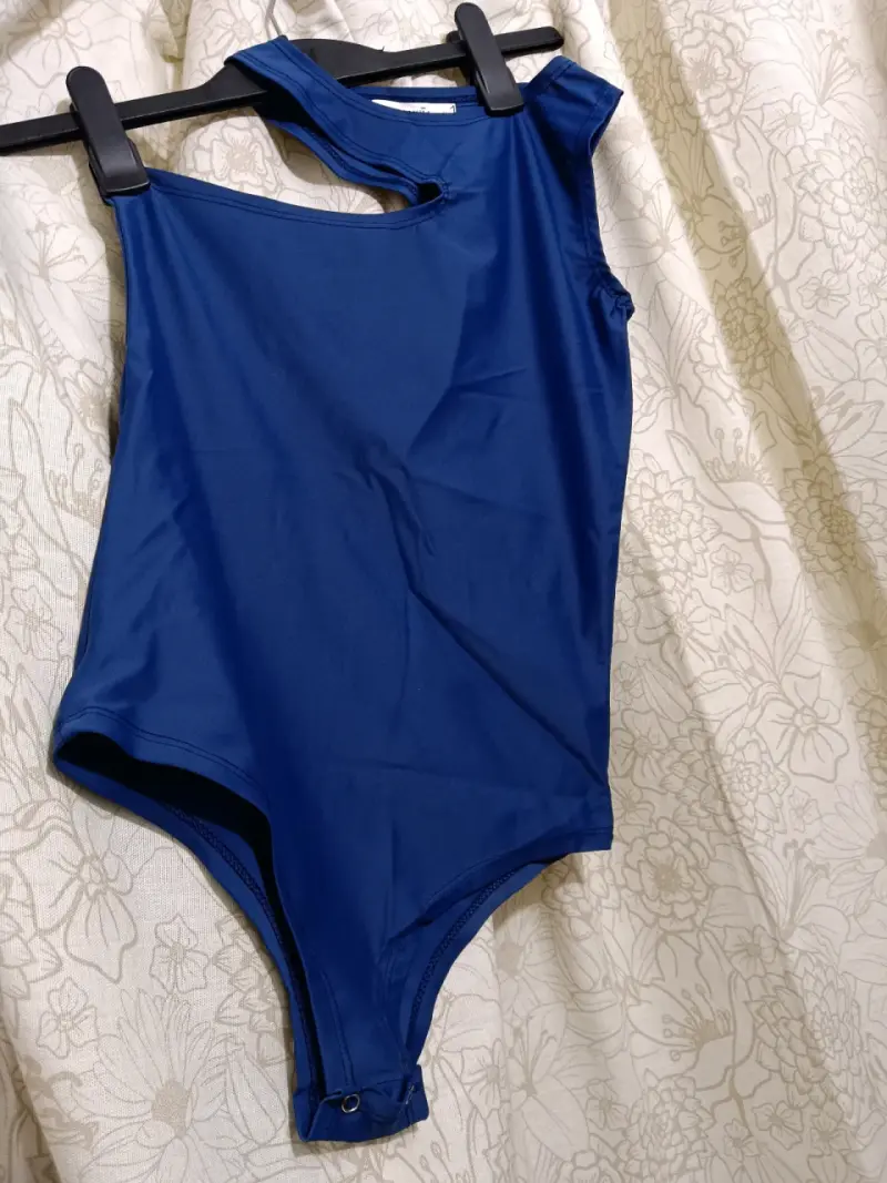 Body azul de un solo hombro para mujer - 1