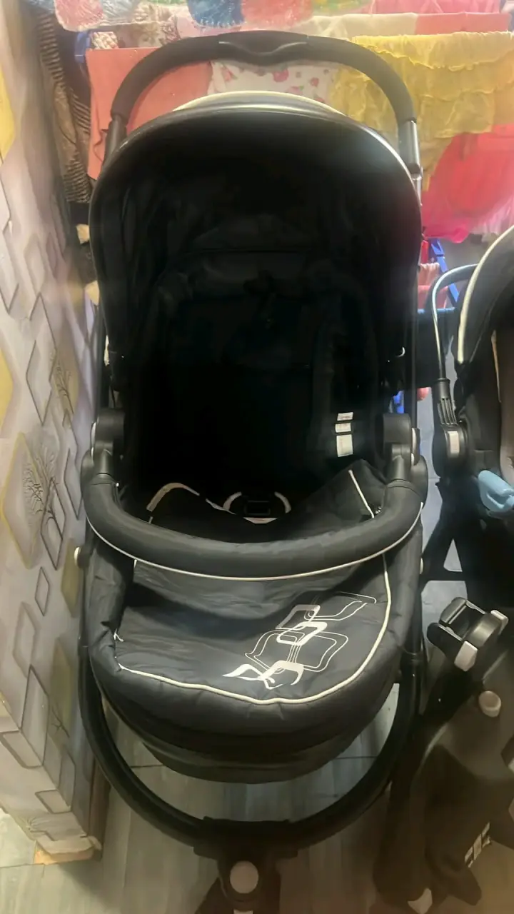 Coche de bebé doble Peg Perego negro - 2