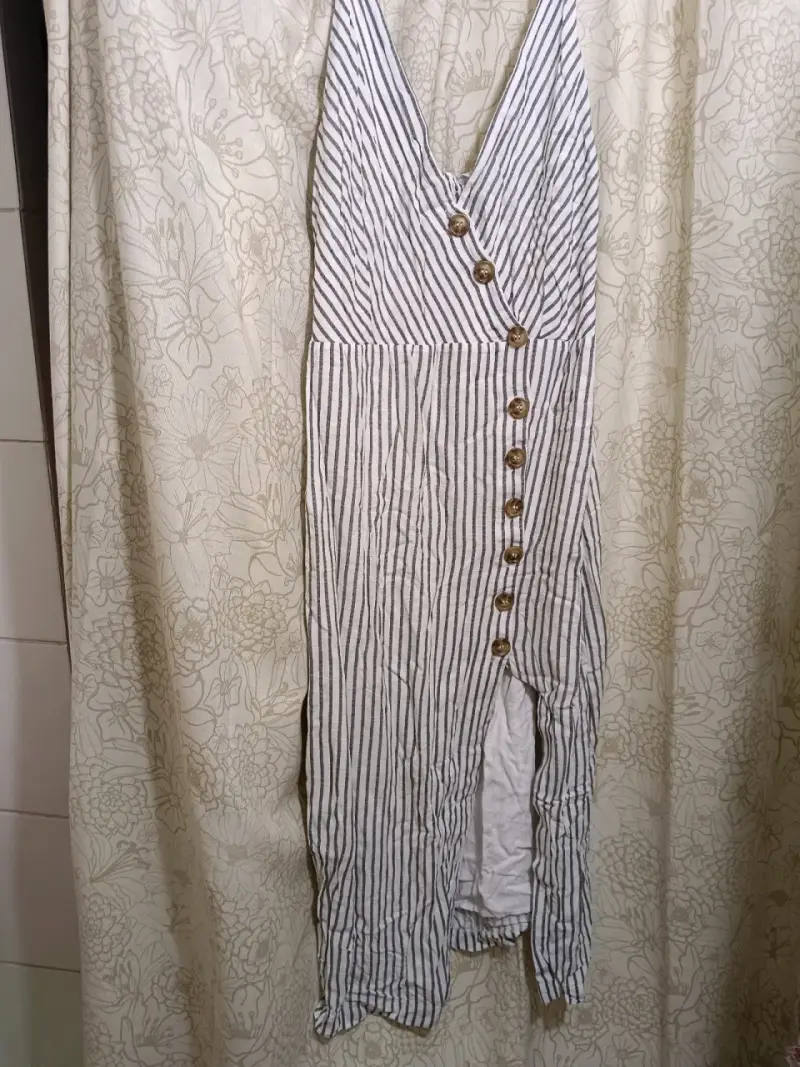 Vestido de rayas con botones frontales - 2
