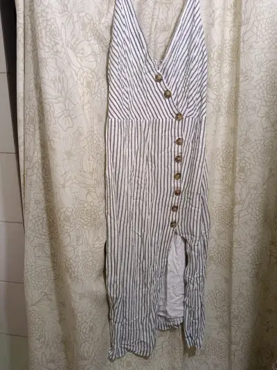 Vestido de rayas con botones frontales - miniatura 2