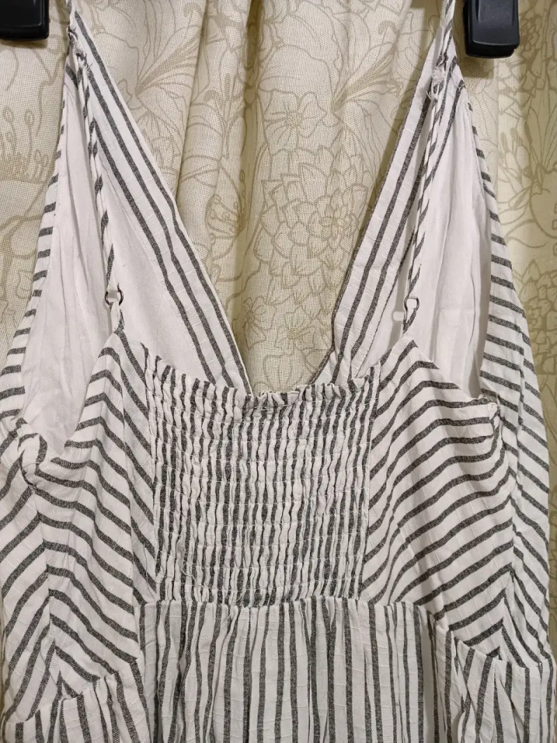 Vestido de rayas con botones frontales - 5