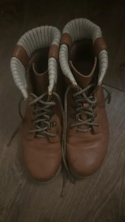 Botas usadas - miniatura 4