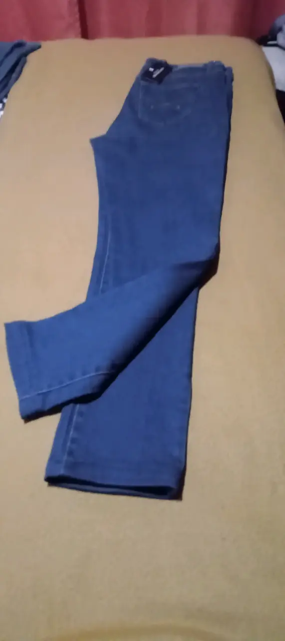 Jeans azul para mujer en buen estado nuevo