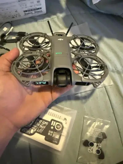 Drone DJI Neo 2 Fly More Combo con cámara - miniatura 1