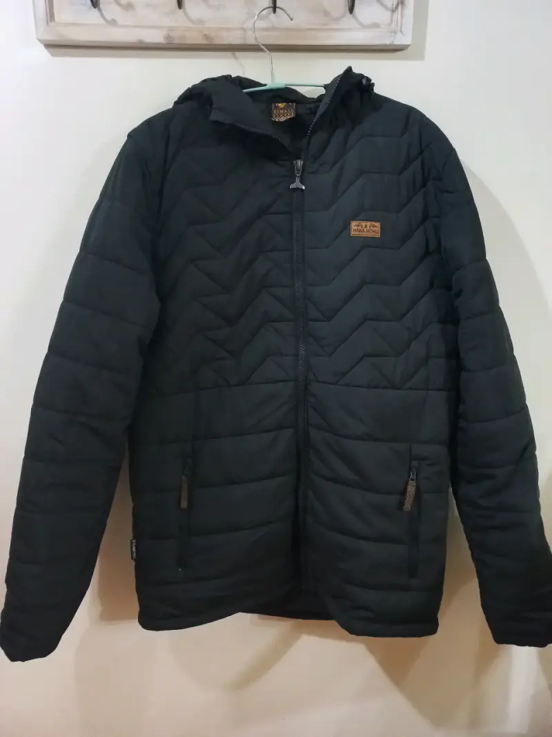 Chaqueta negra acolchada para hombre Haka Honu