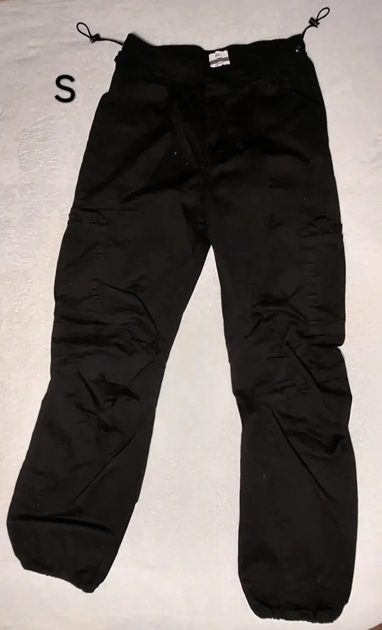 Pantalones cargo negros para hombre talla S