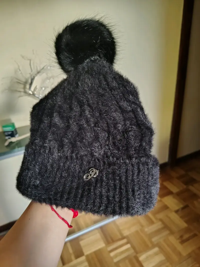 Gorros de lana con pompón - pink