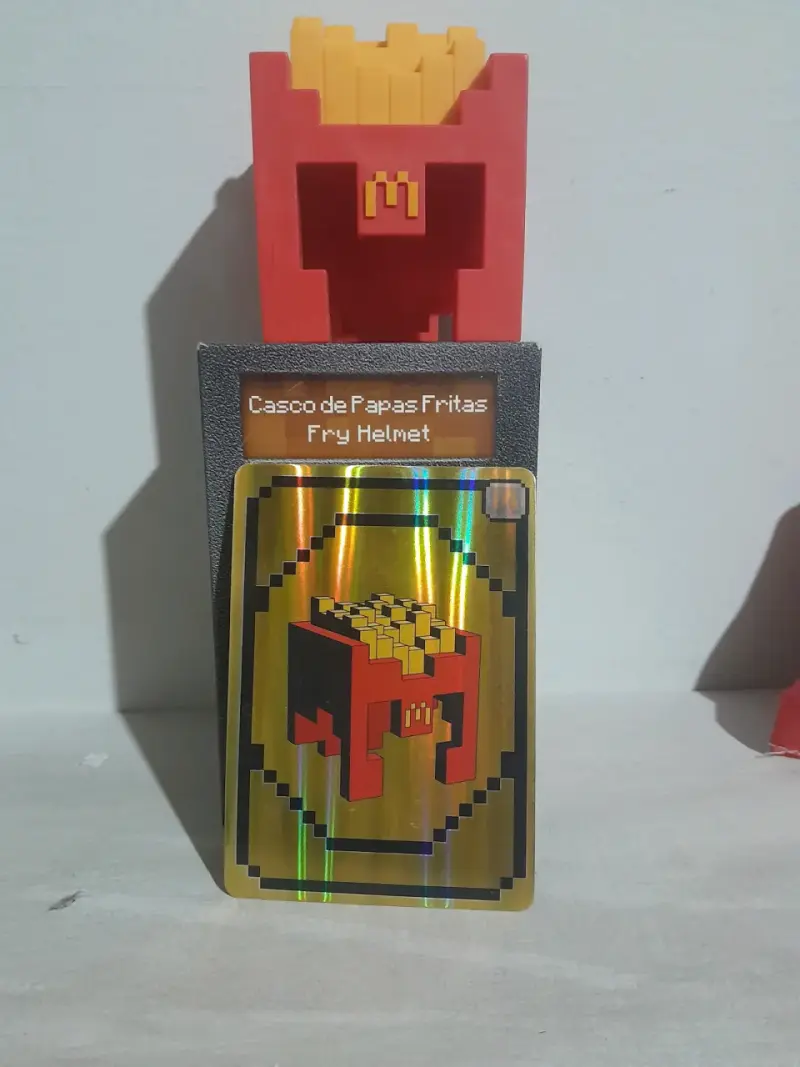 Figura de colección casco de papas