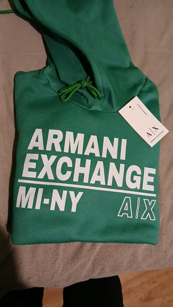 Polerón verde Armani Exchange con capucha