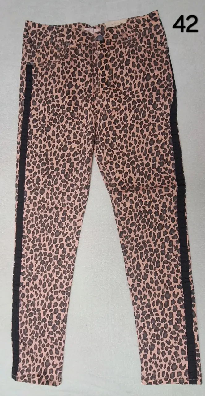 Pantalones de mujer estampado animal print talla 42