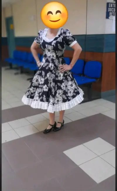 Vestido de cueca floral blanco y negro - miniatura 1