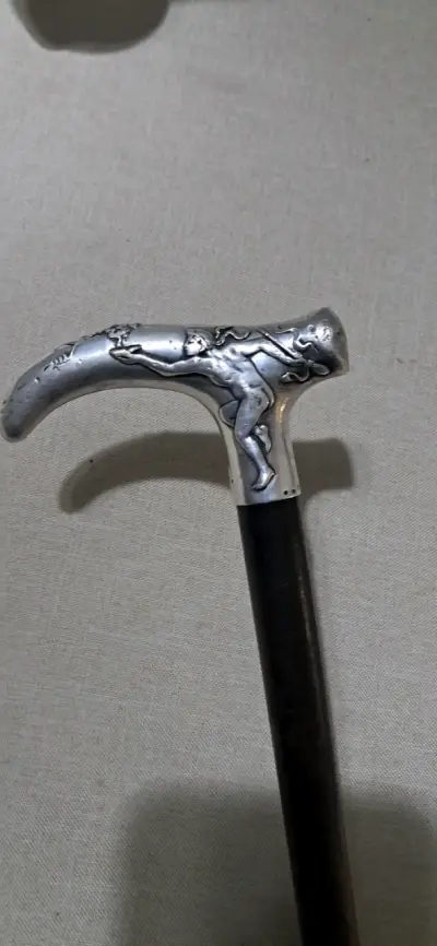 Bastón antiguo con empuñadura plata grabada madera - miniatura 2