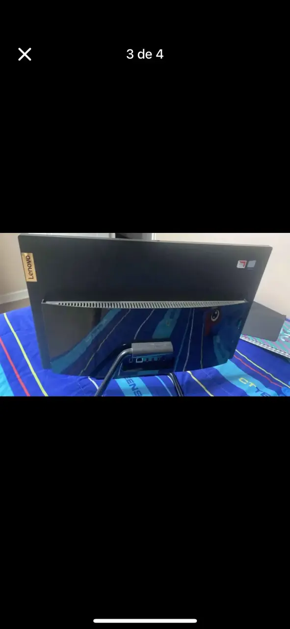 Monitor Lenovo con puertos HDMI y USB - 3
