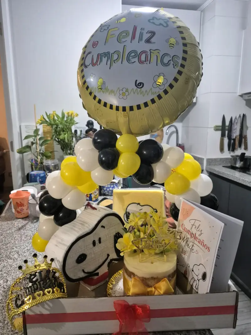 Sorpresa Cumpleaños con Piñata y Pastel - 5