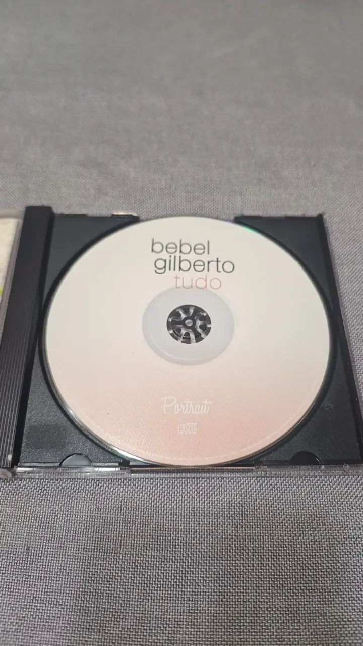 CD de música Bebel Gilberto - Tudo - 3
